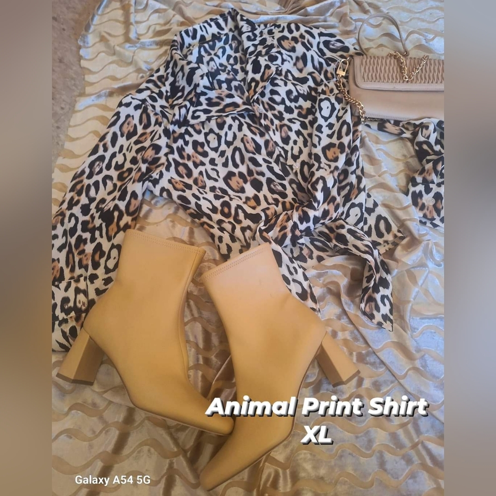 XL Animal Print Shirt that Ties